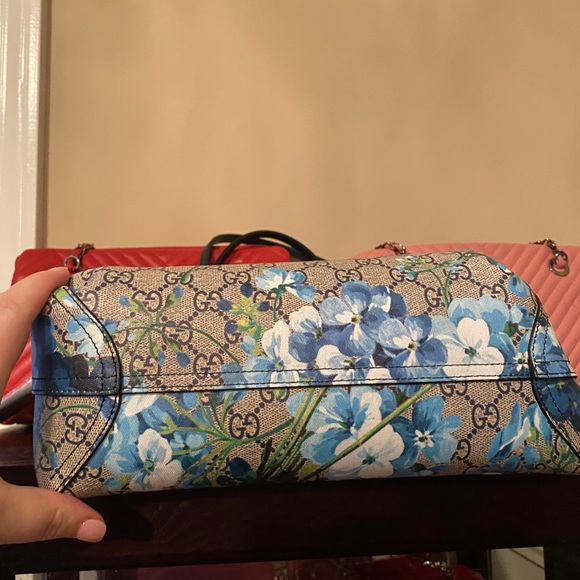 ⭐️Traded⭐️ Gucci Floral/Monogram Reversible Tote - Picture 6 of 6
